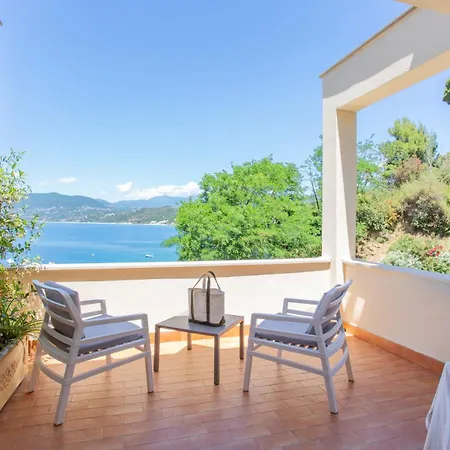 La Torre 4* 팔리누로